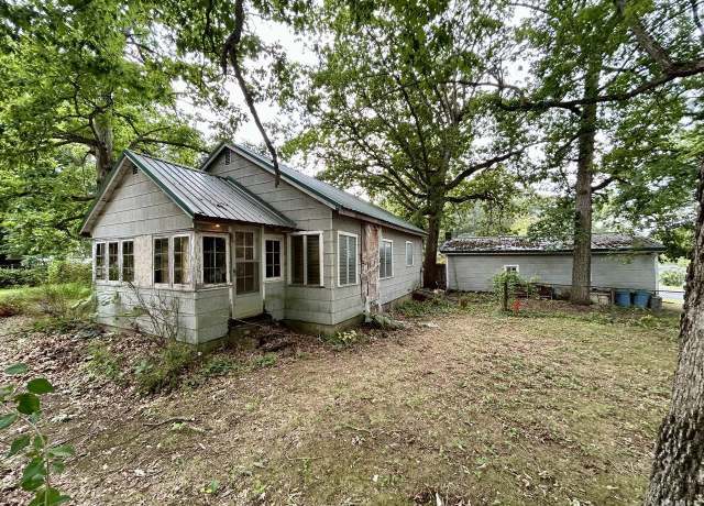 Property at 3120 E 700 N, Howe, IN 46746, 2 beds, 1 bath
