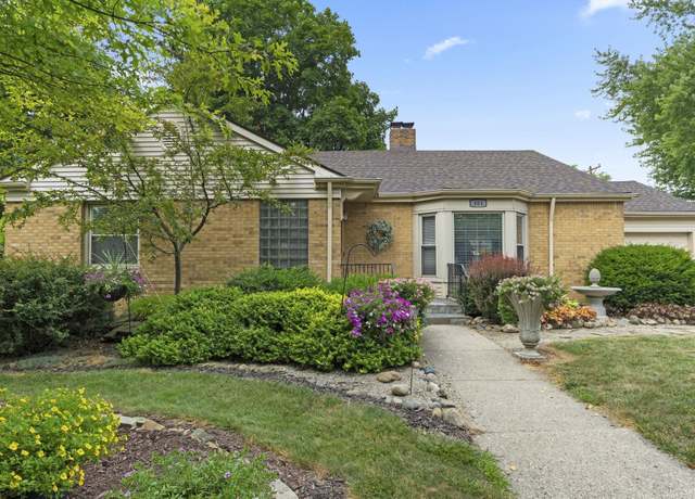 Property at 404 S Main St, Kendallville, IN 46755, 3 beds, 2 baths