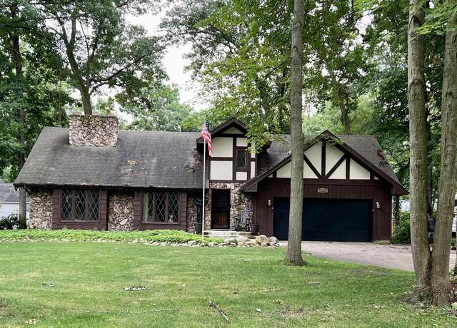 Property at 10466 Glen Lee Trl, Granger, IN 46530, 4 beds, 2.5 baths