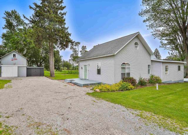 Property at 895 W 400 S, Albion, IN 46701, 4 beds, 1 bath