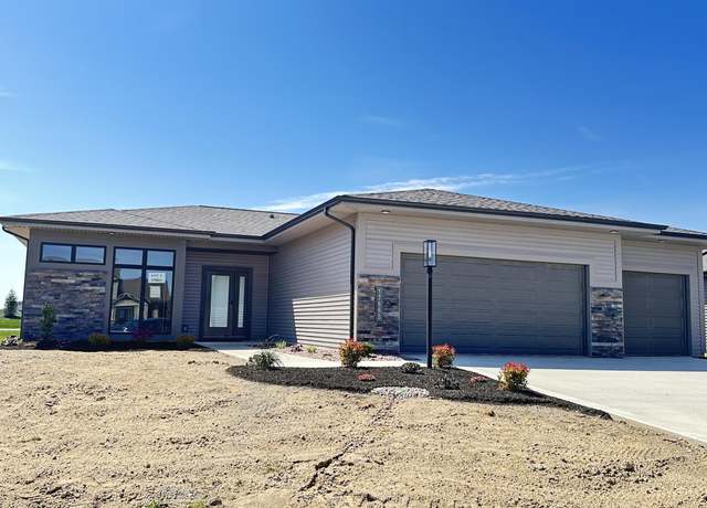 Property at 17665 Lakota Ct, Huntertown, IN 46748, 3 beds, 2 baths