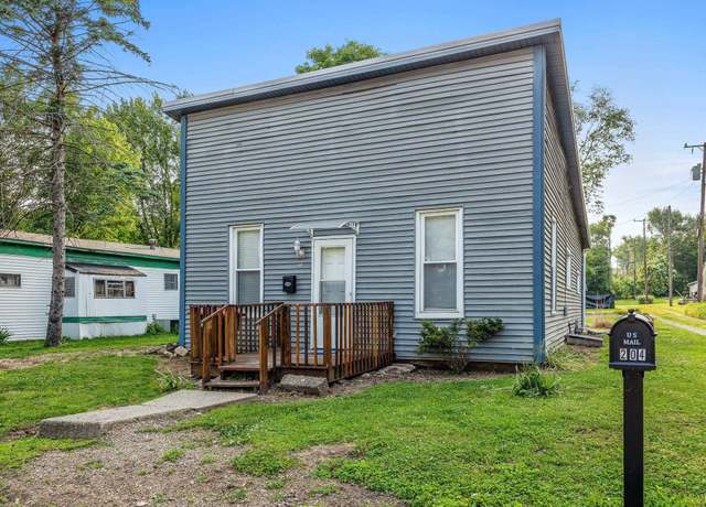 Property at 204 N West St, Attica, IN 47918, 2 beds, 1 bath