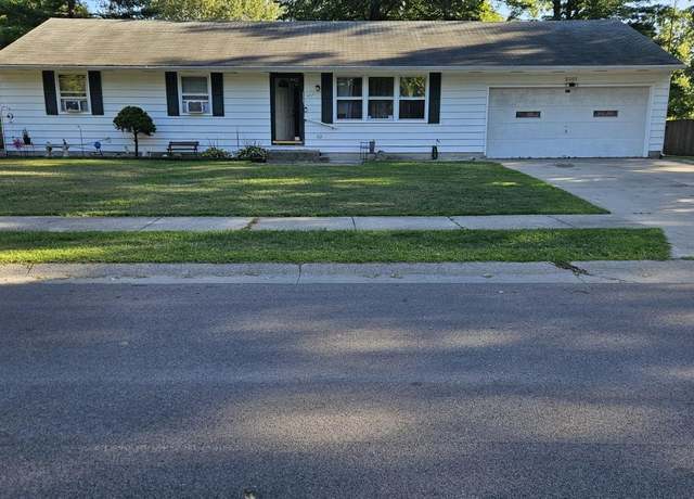 Property at 2307 Lima Ln, Fort Wayne, IN 46818, 3 beds, 1.5 baths