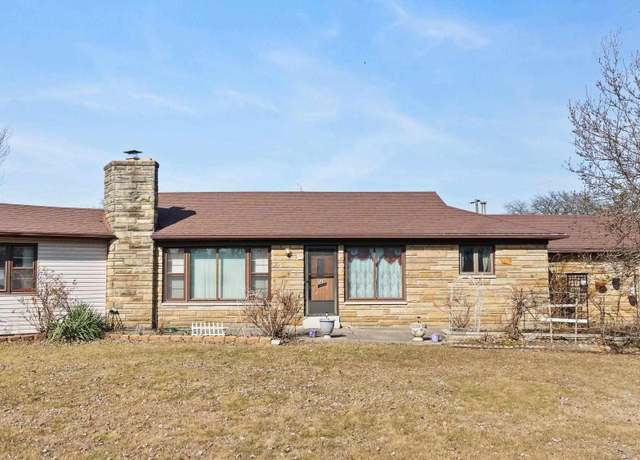 Property at 5025 Vermont Ln, Fort Wayne, IN 46815, 3 beds, 2.5 baths