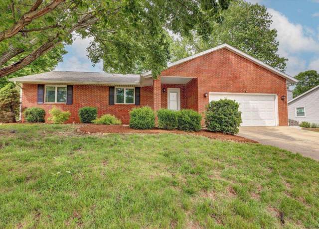 Property at 3737 S Bainbridge Dr, Bloomington, IN 47401, 3 beds, 2 baths