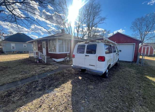 Property at 2911 S 9th St, Terre Haute, IN 47802, 2 beds, 1 bath