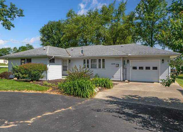 Property at 4294 E Defreese Rd, Syracuse, IN 46567, 4 beds, 2 baths