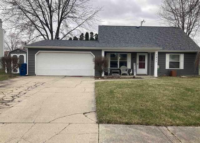 Property at 1311 Culbertson Ct, Auburn, IN 46706, 3 beds, 2 baths