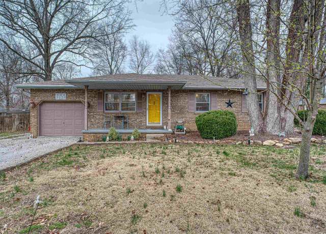 Property at 1078 Northwood Dr, Boonville, IN 47601, 3 beds, 1.5 baths