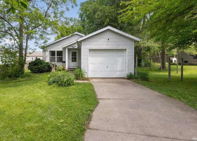 Property at 1617 W Ewing Ave, South Bend, IN 46613, 3 beds, 1 bath