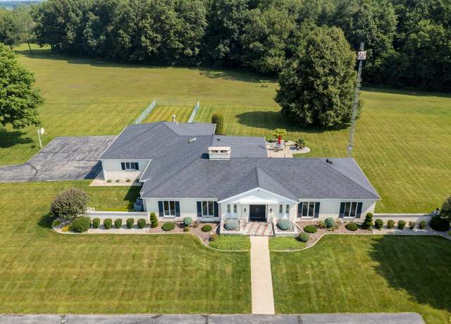 Property at 1070 W 100 North St, Angola, IN 46703, 4 beds, 4 baths