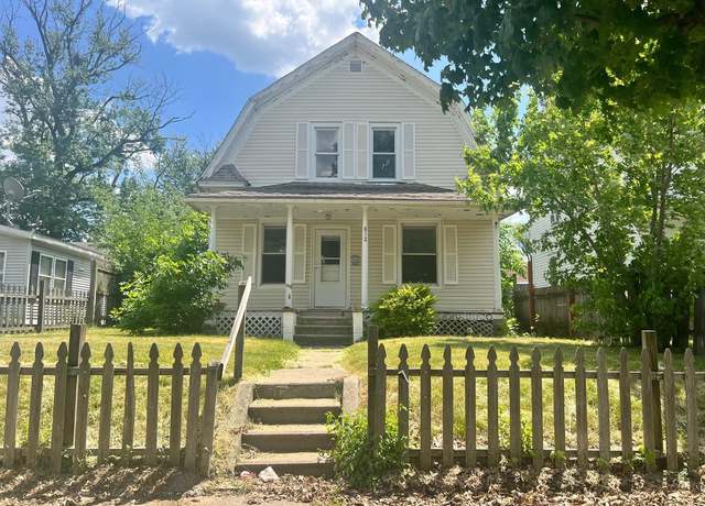 Photo of 812 E Bowman St, South Bend, IN 46613