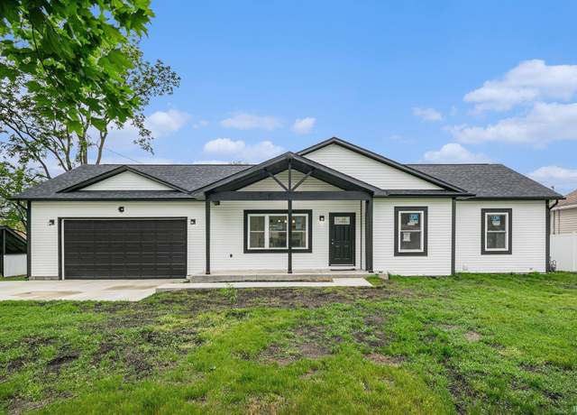 Property at 2329 Aurora Ave, Elkhart, IN 46517, 3 beds, 2 baths