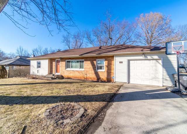 Property at 1802 Wayside Dr, Fort Wayne, IN 46818, 3 beds, 1 bath