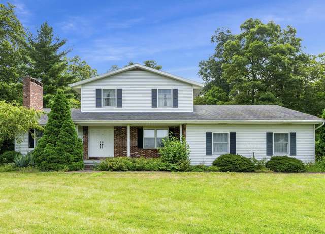 Property at 15019 Fackler Rd, Monroeville, IN 46773, 4 beds, 2 baths