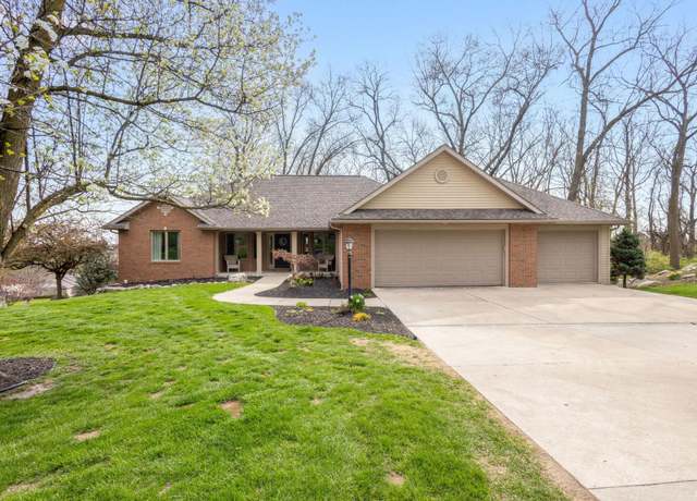Property at 225 Greenfield Dr, Middlebury, IN 46540, 5 beds, 3 baths