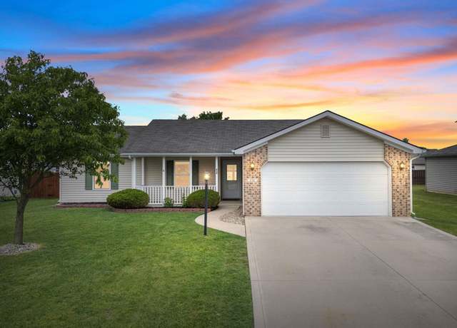 Property at 830 S Sommerset Trl, Columbia City, IN 46725, 3 beds, 2 baths