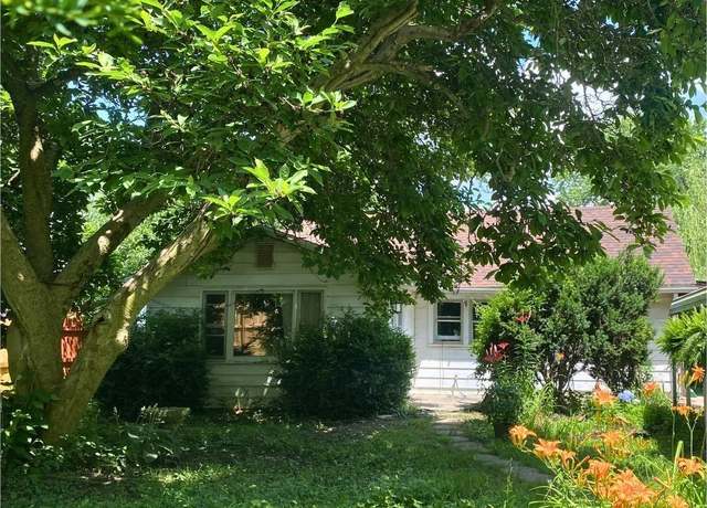 Property at 2316 E Dartmouth Ave, Muncie, IN 47303, 1 bed, 1 bath