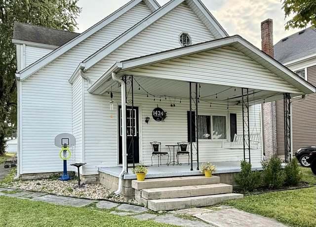 Property at 1424 13th St, Bedford, IN 47421, 4 beds, 2 baths