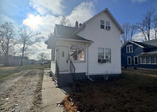 Property at 8 W Pearl St, Hamlet, IN 46532, 3 beds, 2.5 baths