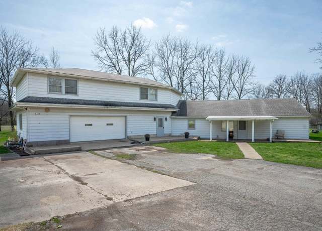 Property at 1421 W 18th St, Muncie, IN 47302, 4 beds, 2 baths