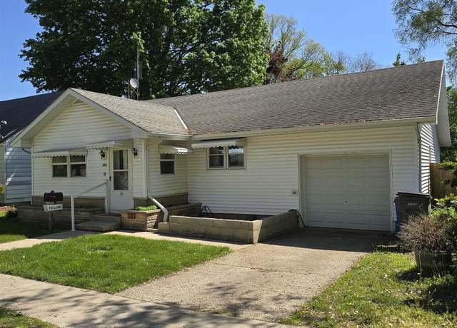 Property at 304 N Main St, South Whitley, IN 46787, 2 beds, 1 bath