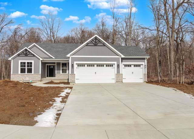 Property at 6112 Helmsdale Dr, Lafayette, IN 47905, 4 beds, 3 baths