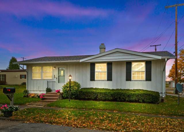 Property at 207 S Ogden St, Ossian, IN 46777, 3 beds, 1 bath