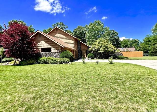 Property at 408 Duryea Dr, Auburn, IN 46706, 4 beds, 2.5 baths