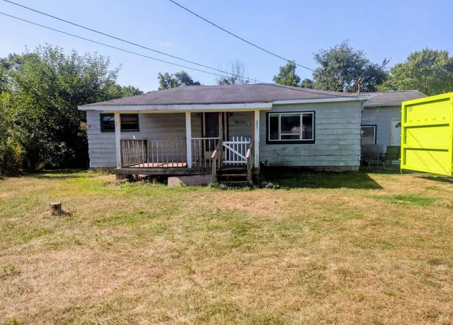 Property at 25106 Rex St, Elkhart, IN 46514, 2 beds, 1 bath