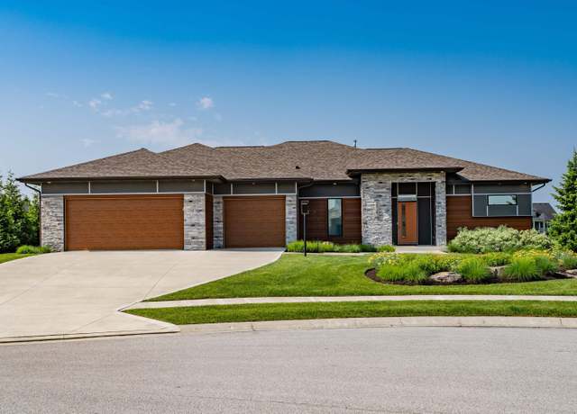 Property at 15261 Wrigley Ct, Fort Wayne, IN 46814, 4 beds, 3.5 baths