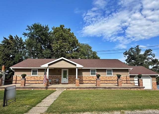 Property at 2124 Lakeview Dr, Washington, IN 47501, 3 beds, 3 baths