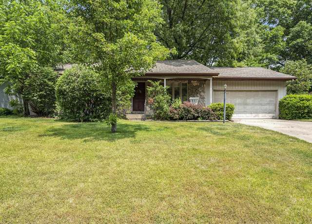 Property at 17411 Woodhurst Rd, Granger, IN 46530, 3 beds, 2 baths