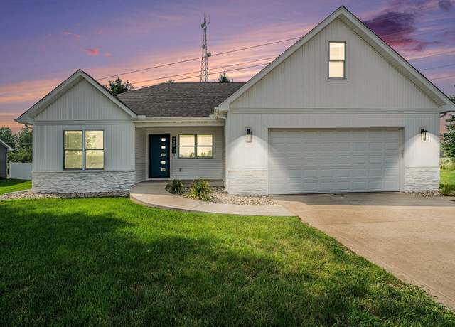 Property at 930 Ridgeview Dr, Goshen, IN 46526, 4 beds, 3 baths