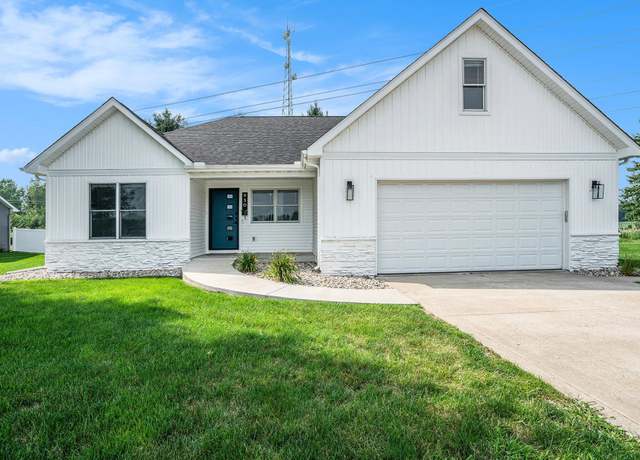 Property at 930 Ridgeview Dr, Goshen, IN 46526, 4 beds, 3 baths