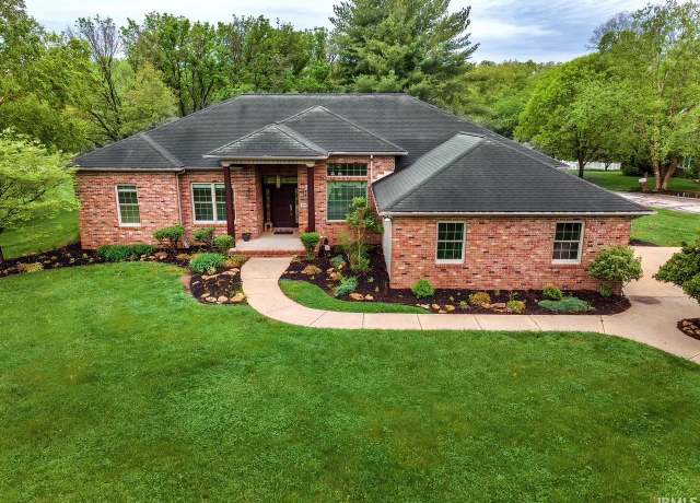 Property at 2471 N Palomino Dr, Vincennes, IN 47591, 3 beds, 2.5 baths