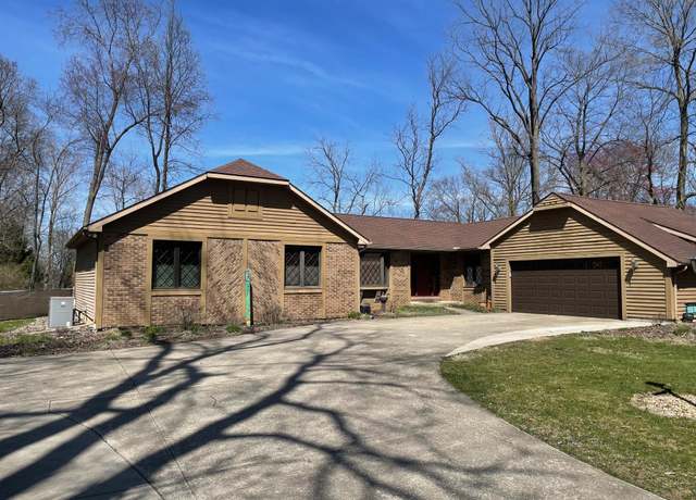 Property at 15516 Menominee Dr, Plymouth, IN 46563, 4 beds, 3.5 baths