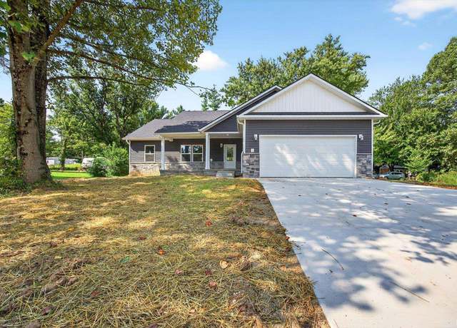 Property at 4271 N Roxford Dr, Bloomington, IN 47404, 3 beds, 2 baths