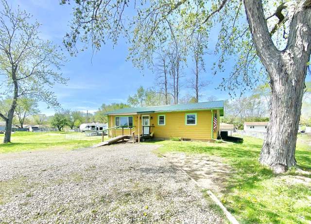 Property at 307 N State St, Muncie, IN 47303, 3 beds, 1 bath