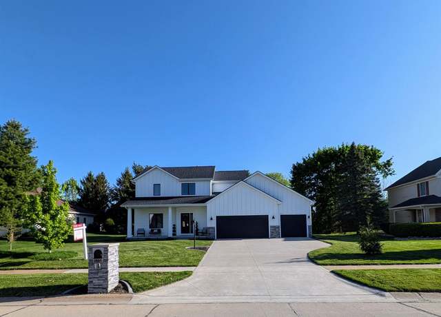 Property at 1805 Amberwood Dr, Goshen, IN 46526, 4 beds, 2.5 baths