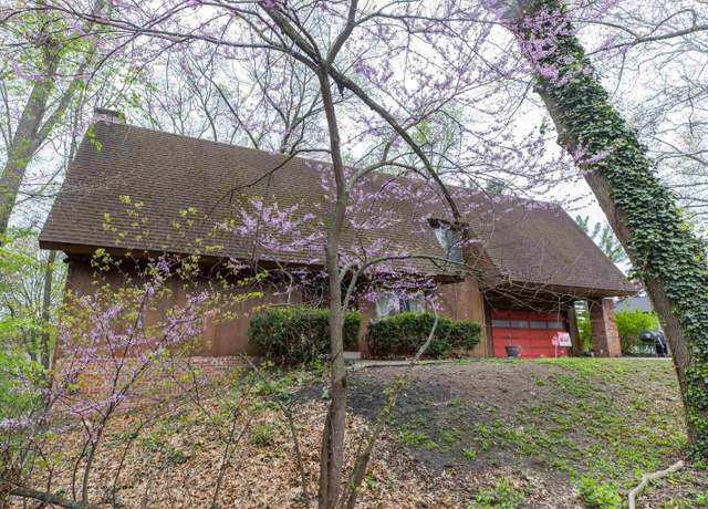 Property at 16836 Edinburg Ln, South Bend, IN 46635, 3 beds, 2.5 baths