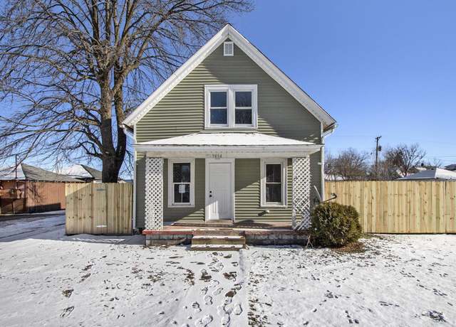 Property at 1614 Kendall St, South Bend, IN 46613, 3 beds, 1 bath