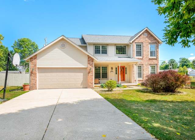 Property at 1017 S Carleton Ct, Bloomington, IN 47401, 4 beds, 2.5 baths