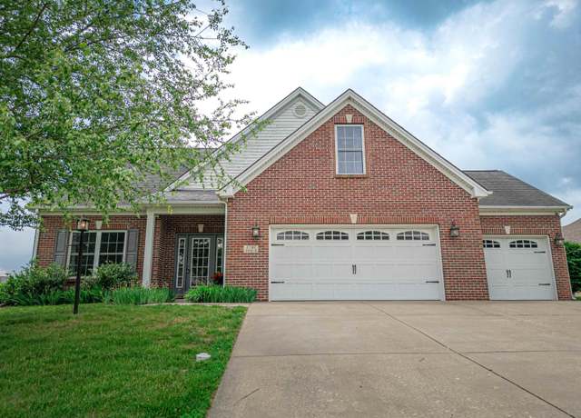 Property at 2747 Thornhill Dr, Evansville, IN 47725, 4 beds, 2.5 baths