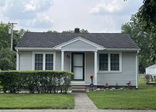 Property at 347 S Brook Ave, Mishawaka, IN 46544, 3 beds, 1 bath