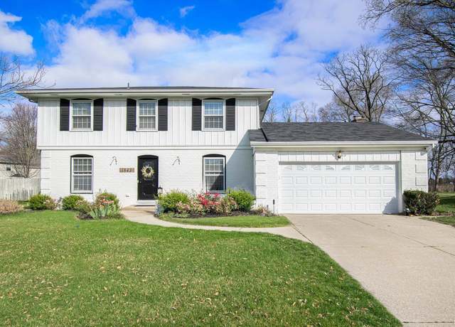 Property at 1843 Crabtree Ln, Elkhart, IN 46514, 4 beds, 2.5 baths