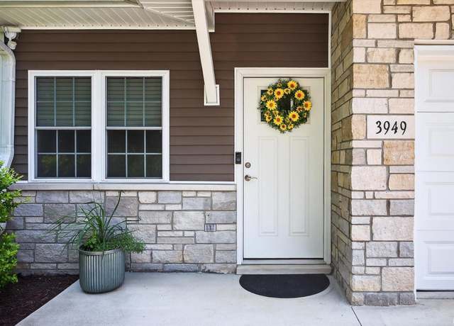 Property at 3949 S Cramer Cir, Bloomington, IN 47401, 3 beds, 2.5 baths