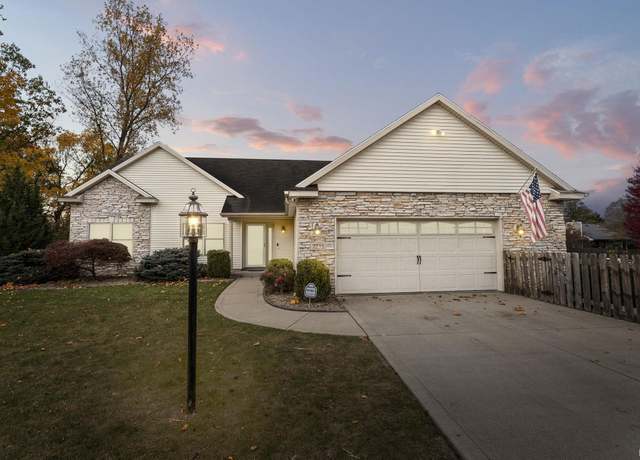 Property at 7735 Crosshill Ct, Fort Wayne, IN 46825, 4 beds, 3 baths