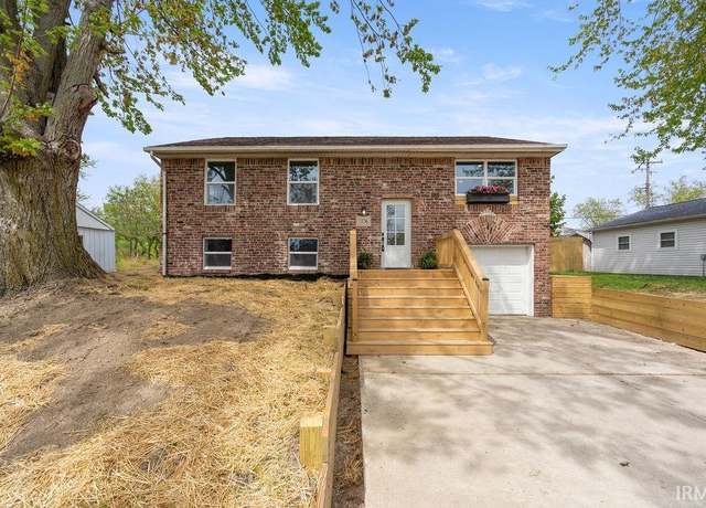 Property at 1106 Tepee Dr, Kokomo, IN 46902, 3 beds, 2 baths