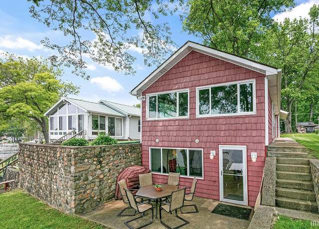 Property at 5 EMS D8a Ln, Syracuse, IN 46567, 2 beds, 2 baths